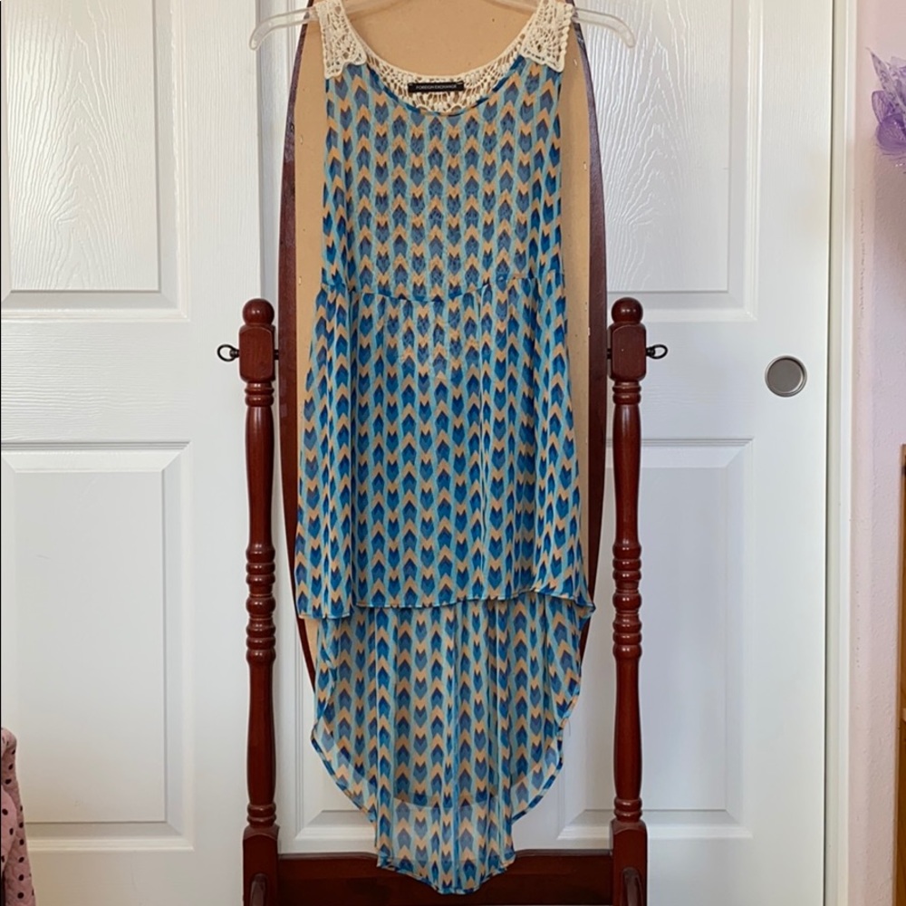 [5 for $25] Pattern mesh and crochet tunic top